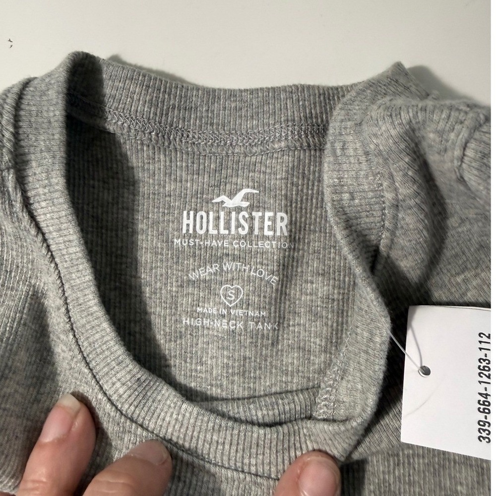 Hollister Must-Have Collection High-Neck Tank Top Heather Grey Ribbed Small NEW - Picture 4 of 7